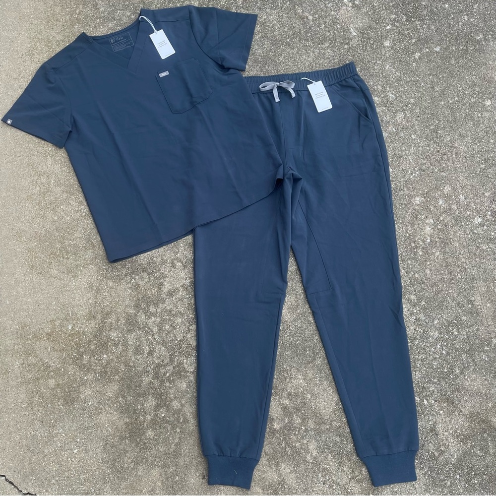 New Men’s FIGS Scrub Set - Large / XL Tall - Leon Top / Tansen Jogger Pants